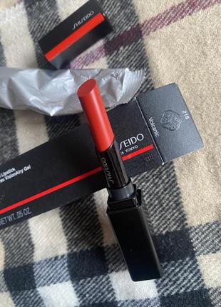 Помада для губ shiseido  218 volcanic, visionairy gel lipstick,  1.6 г