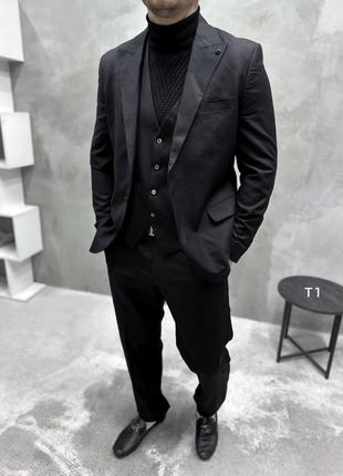 Черный классический костюм мужской тройка
