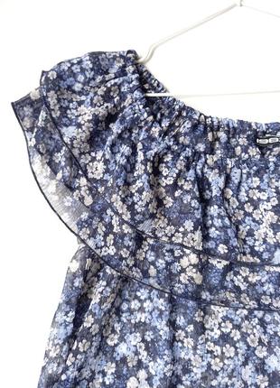 Блуза шикарная в принт мелкие цветы.3 фото