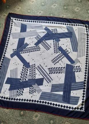 Красивый турецкий платок