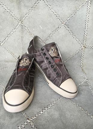 Фирменные кеды р.39-40