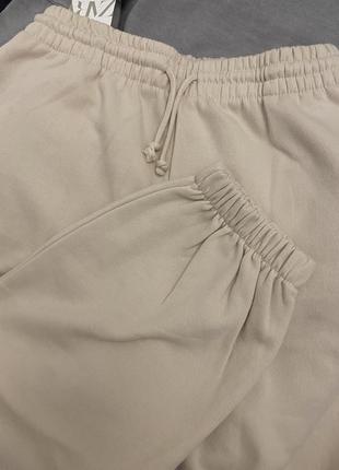 Нові жіночі джогери штани бежевого молочного пісочного кольору м zara4 фото