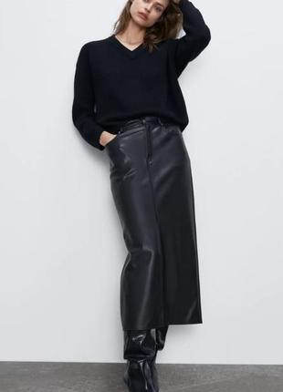 Шкiряна спiдниця мiдi з розрiзом bershka original