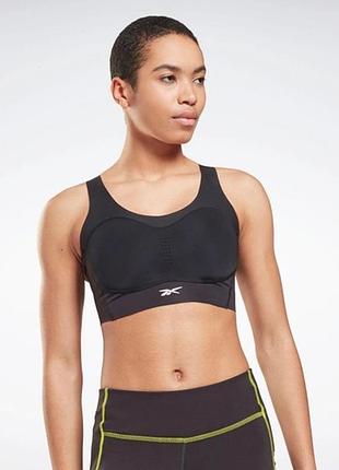 Спортивный топ reebok оригинал, свежий