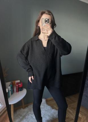 Чорний светр з коміром h&m