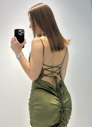 Зеленое платье со шнуровкой на спине от missguided3 фото