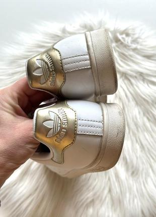 Белые кожаные кроссовки adidas3 фото