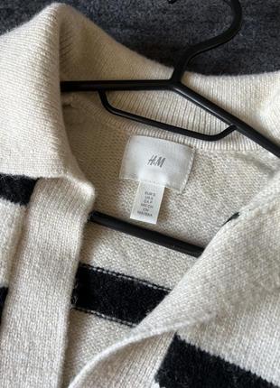 Молочный свитер из ячеек в полоску h&amp;m8 фото
