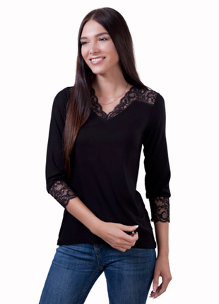 Блуза жіноча чорна з мереживом в268 95% віскоза 5% еластан