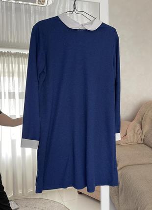 Теплое платье с воротничком