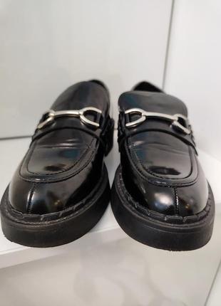 Чорні туфлі лофери 37 розміру4 фото