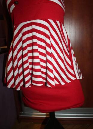 Платье с баской красное полосатое с пуговками boohoo5 фото