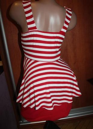 Платье с баской красное полосатое с пуговками boohoo3 фото