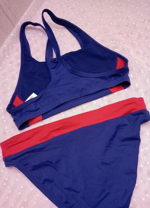 Комплект для спорту, спортивна форма