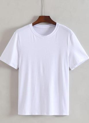 Базовая качественная футболка белая