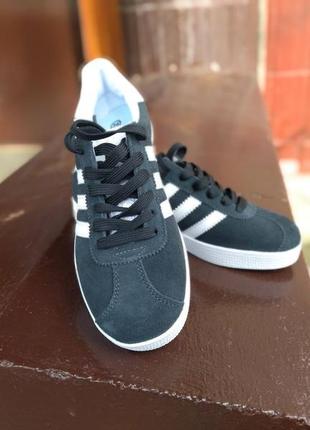 Кеды замшевые темно-серого цвета на шнуровках adidas