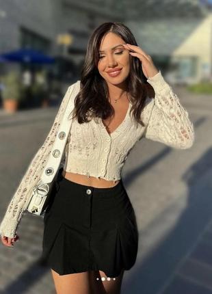 Трендовый кардиган зара с рваностями из недавних коллекций