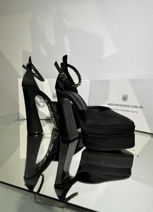 Вечірні туфлі на платформі в стилі versace bratz