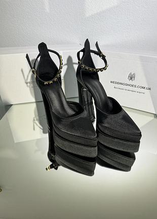Вечірні туфлі на платформі в стилі versace bratz