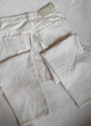 Хлопковые молочные джинсы мом от бренда drdenim5 фото