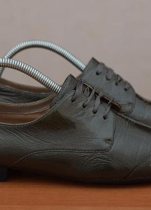 Лакированные туфли, броги цвета хаки clarks, 39.5 размер. оригинал