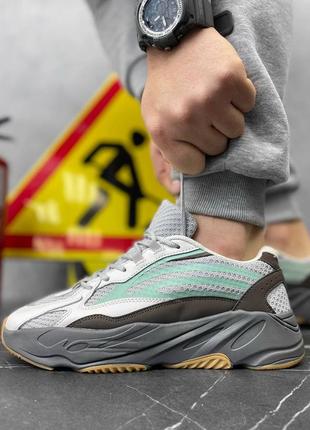 Кроссовки adidas yeezy boost 700