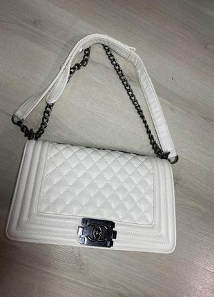 Сумочка в стиле chanel
