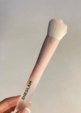 Пензлик для румʼян sheglam color bloom liquid blush brush2 фото