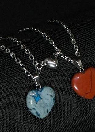 Парные кулоны сердечко камень