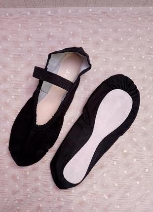 Чешки, балетки chacott