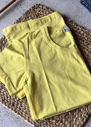 Лимонная женская футболка без декора, желтая базовая футболка2 фото