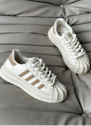 Кросівки жіночі в трьох кольорах еко шкіра демісизоні