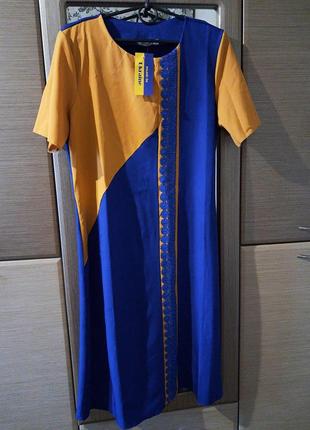 Сукня в патріотичних кольорах2 фото