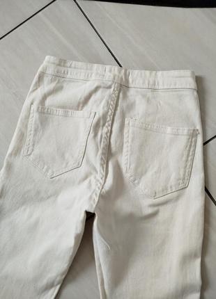 Молочные джинсы bershka4 фото