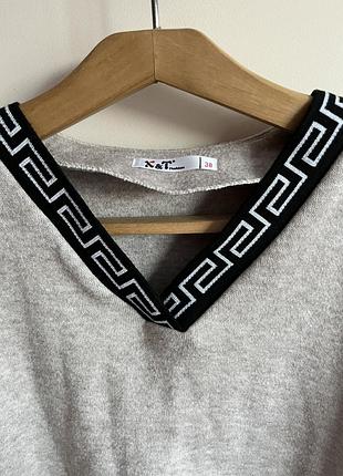 Светрик бежевий 4