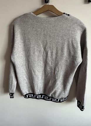 Светрик бежевий 5