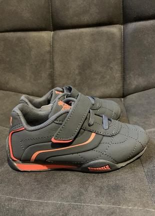 Кросівки lonsdale.