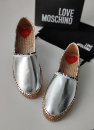 Сліпони мокасіни бренд love moschino розмір 40