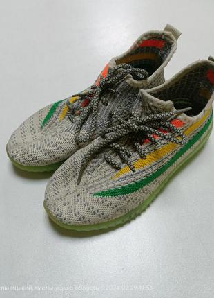 Кроссовки для девочки