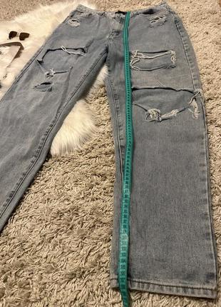 Женские джинсы pretty little thing mom jeans, размер xl рваные светлые с высокой талией6 фото