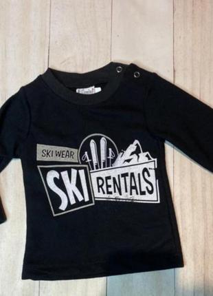 Базовый лонгслив для мальчика, черный свитшот, регдан лыжи, ski rentals, джемпер базовый коттоновый туречица1 фото