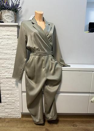 Комбинезон стильный