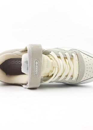 👟 кроссовки adidas forum молочные с серым белая пятка / наложка bs👟2 фото