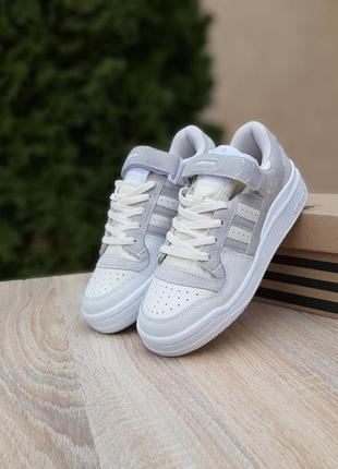 👟 кроссовки adidas forum молочные с серым белая пятка / наложка bs👟9 фото