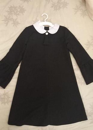 Платье школьное черного цвета. на рост 140.