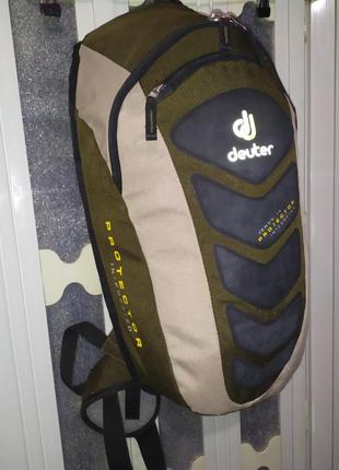 Вело-, мото-, лыжный рюкзак deuter venom 10 с защитой.3 фото