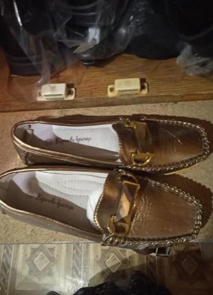 М'які туфлі,мокасини,лофери 33 р. золотистого кольору