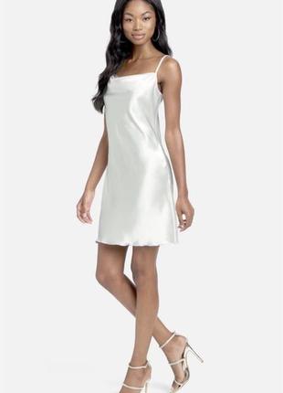Ніжна біла сукня міні 🥥