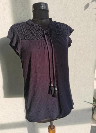 Блуза з мереживом