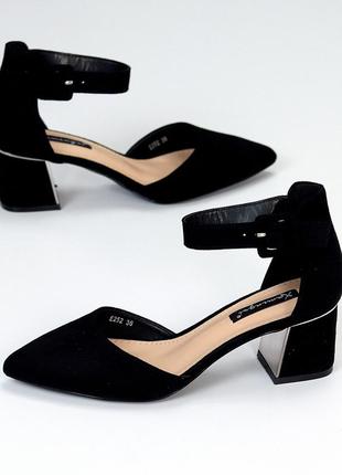 Sale практичные женские черные босоножки на каблуке летние эко-замша лето9 фото
